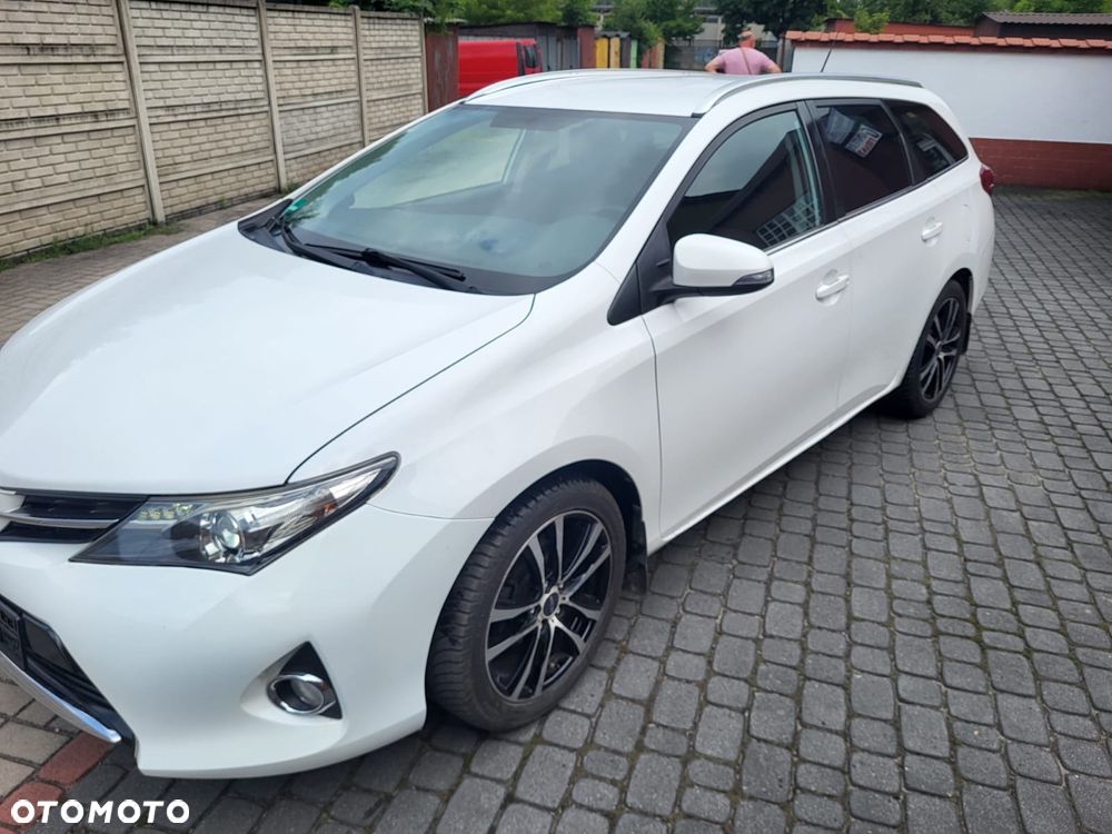 Toyota Auris - 2