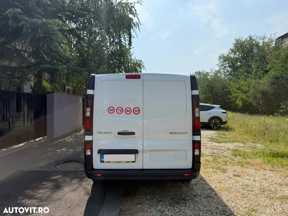 Renault Trafic - 8