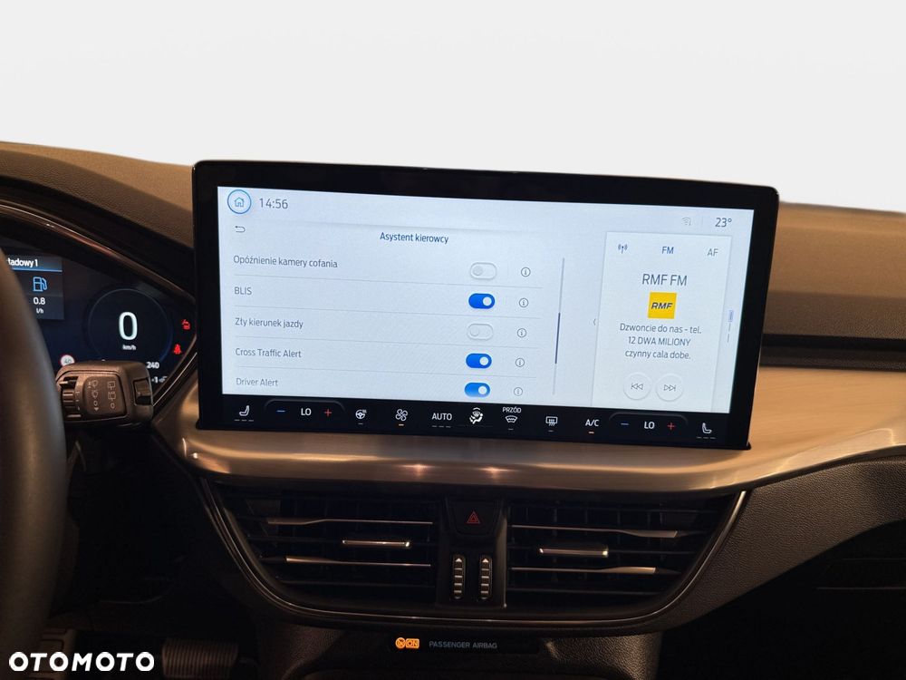 Ford Focus - 25