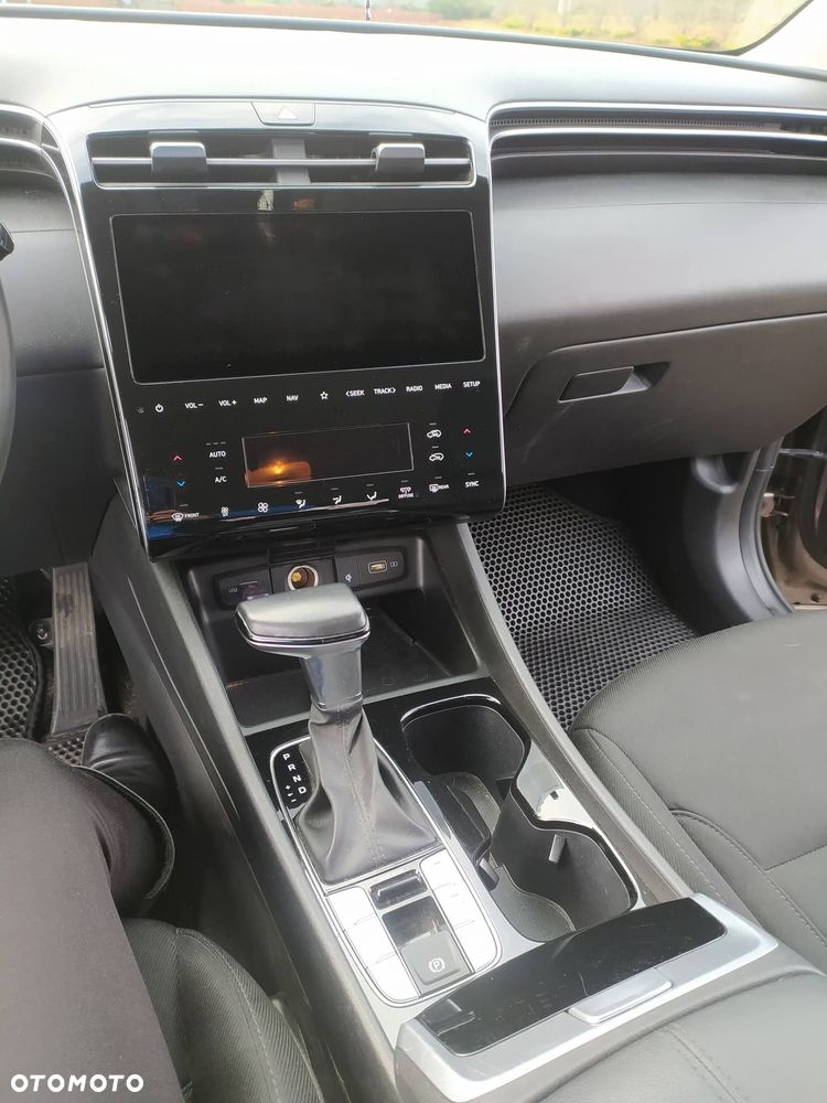 Hyundai Tucson 1.6 CRDi 48V-Hybrid 2WD DCT Select - 14