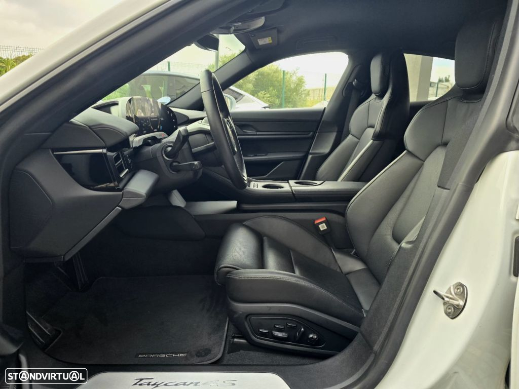 Porsche Taycan 4S bateria Performance Plus - 9
