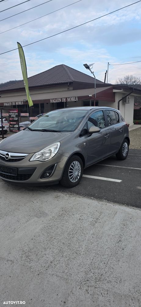 Opel Corsa 1.4 16V Satellite - 12