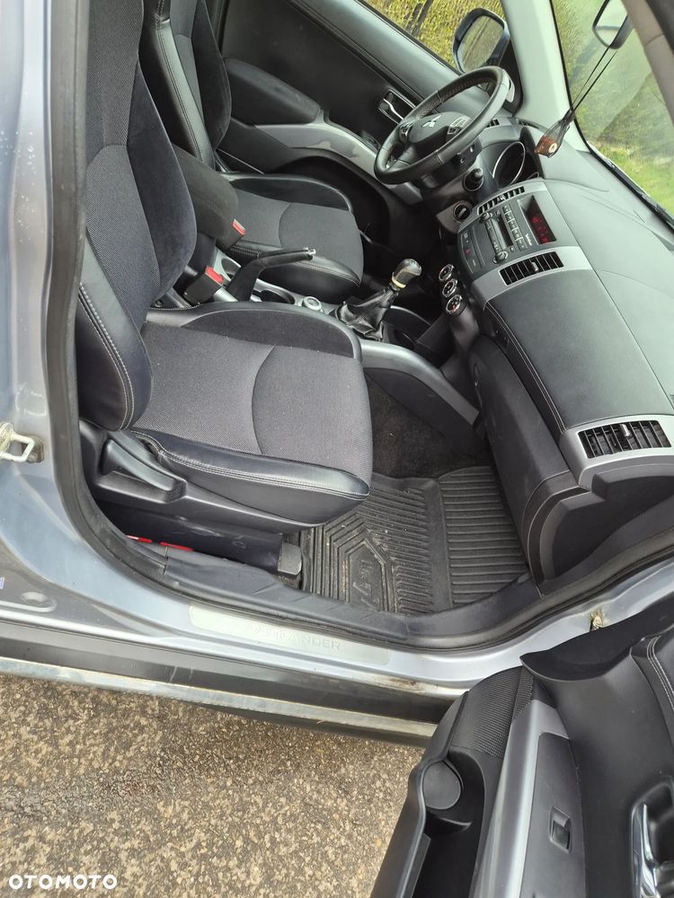 Mitsubishi Outlander 2.2 DID Instyle NAVI EU5 - 6