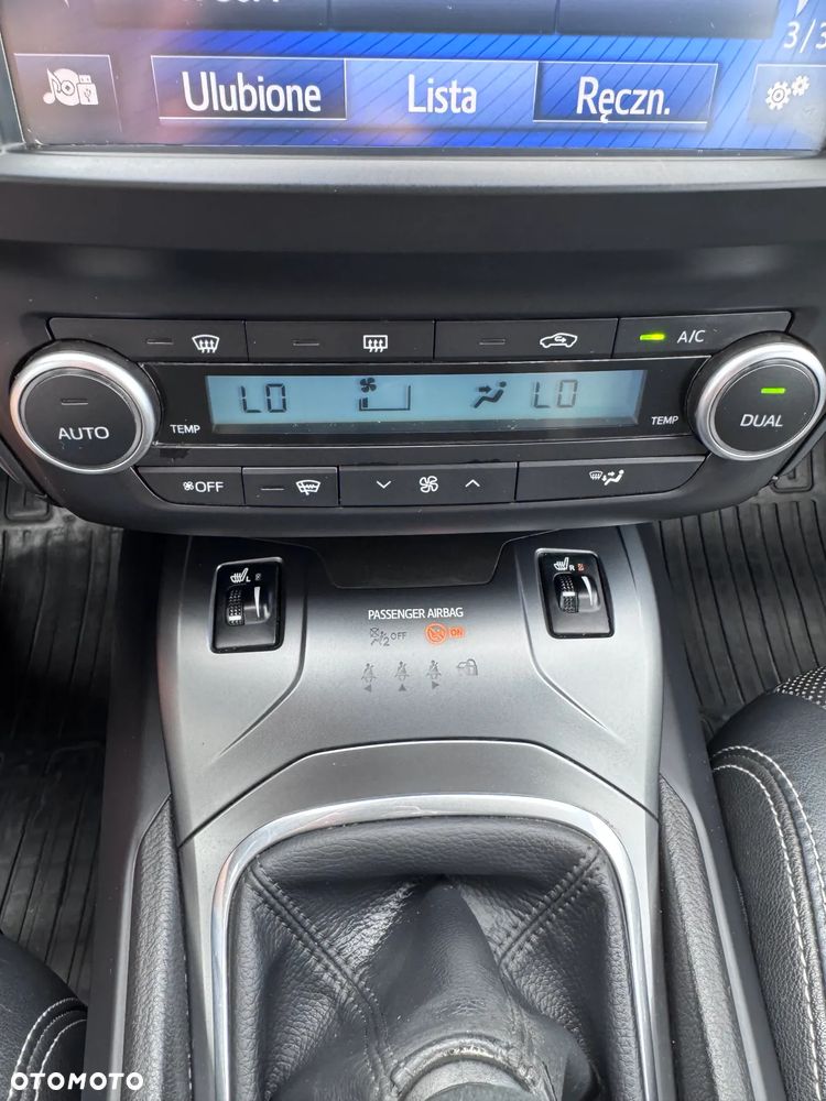Toyota Avensis 2.0 D-4D Premium - 10