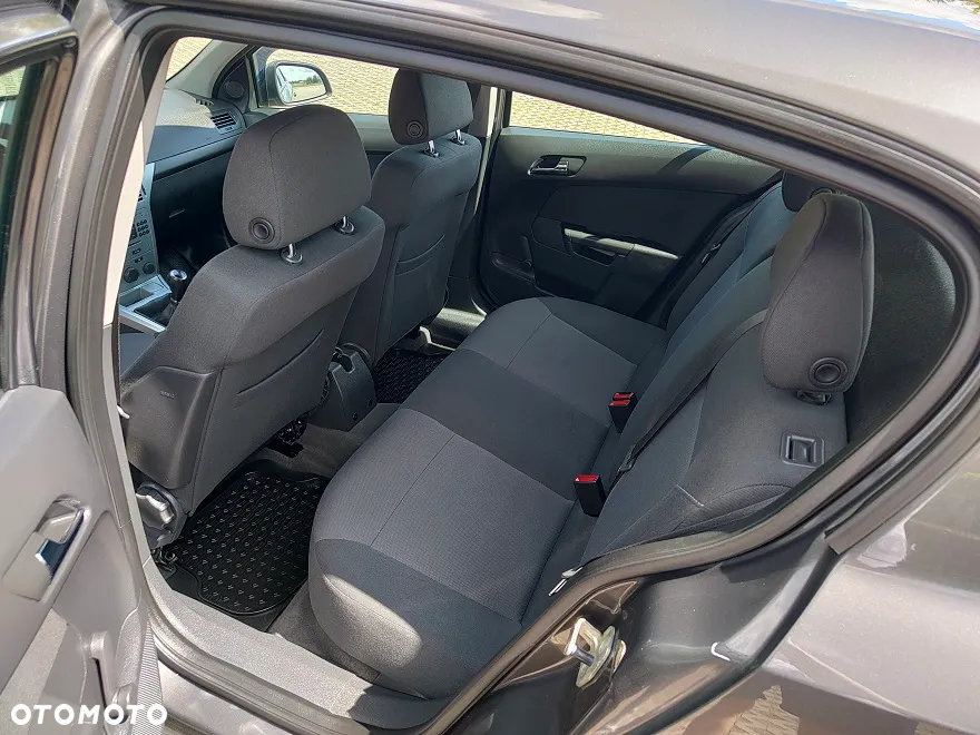 Opel Astra III 1.6 - 8