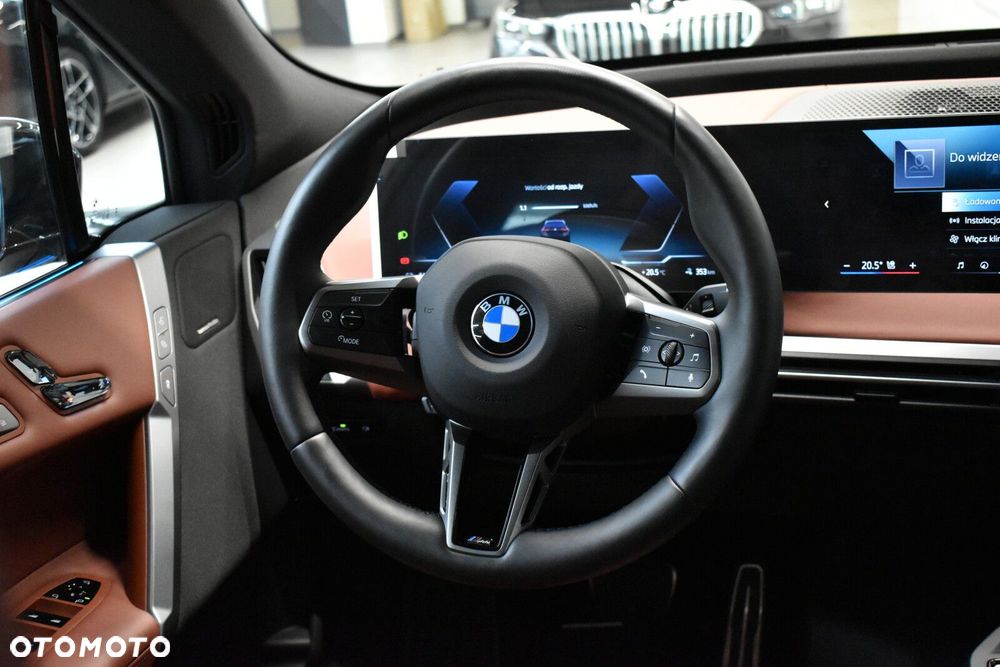 BMW iX - 12