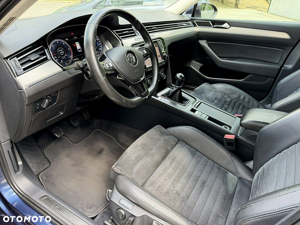 Volkswagen Passat - 10