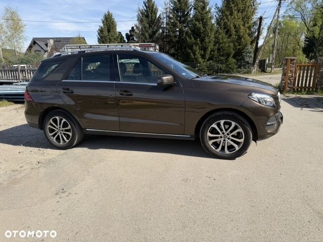 Mercedes-Benz GLE 350 d 4Matic 9G-TRONIC Exclusive - 4