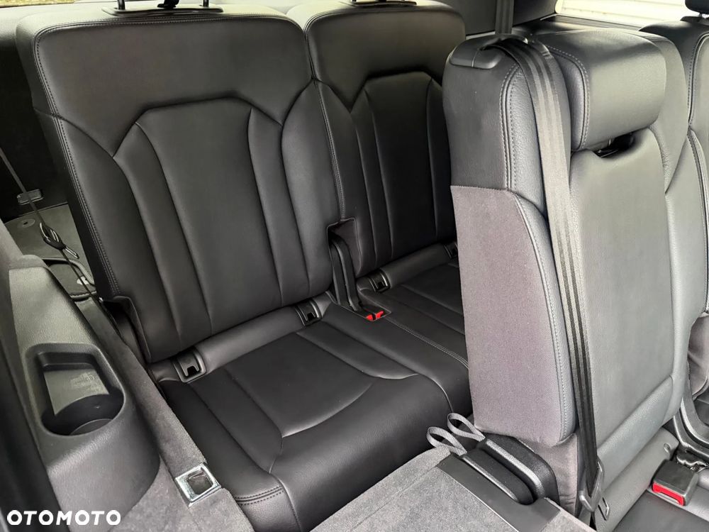Audi Q7 - 32