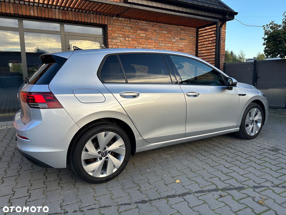 Volkswagen Golf - 10