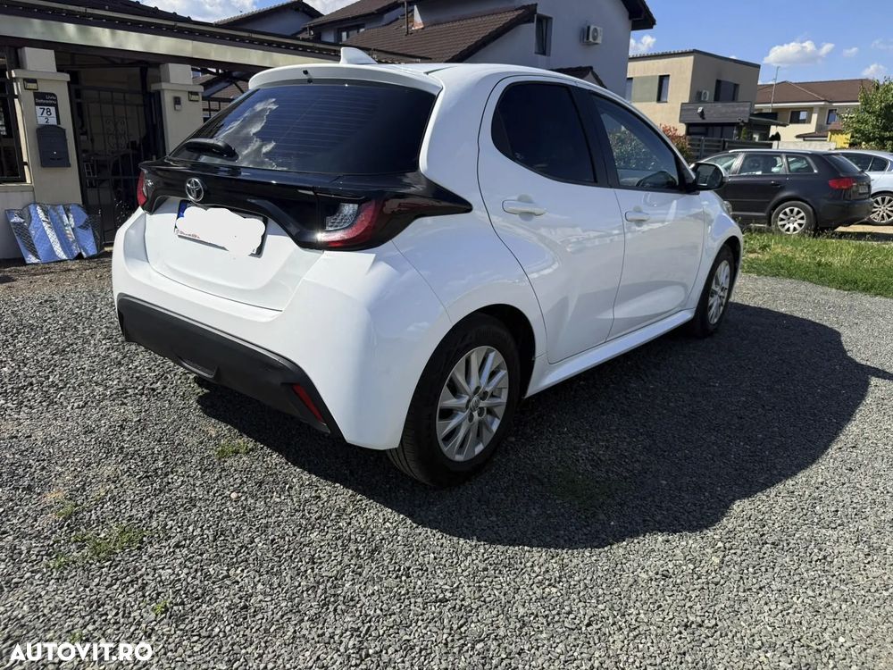 Toyota Yaris 1.5 MT Active - 3