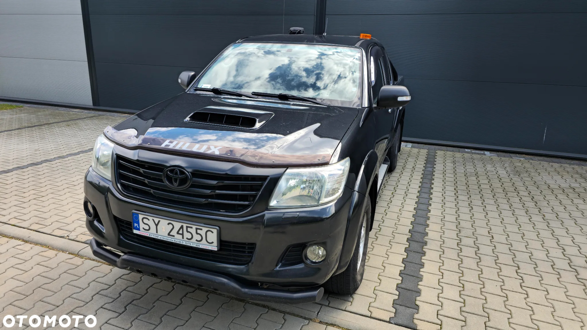 Toyota Hilux 2.5 D-4D SR - 2