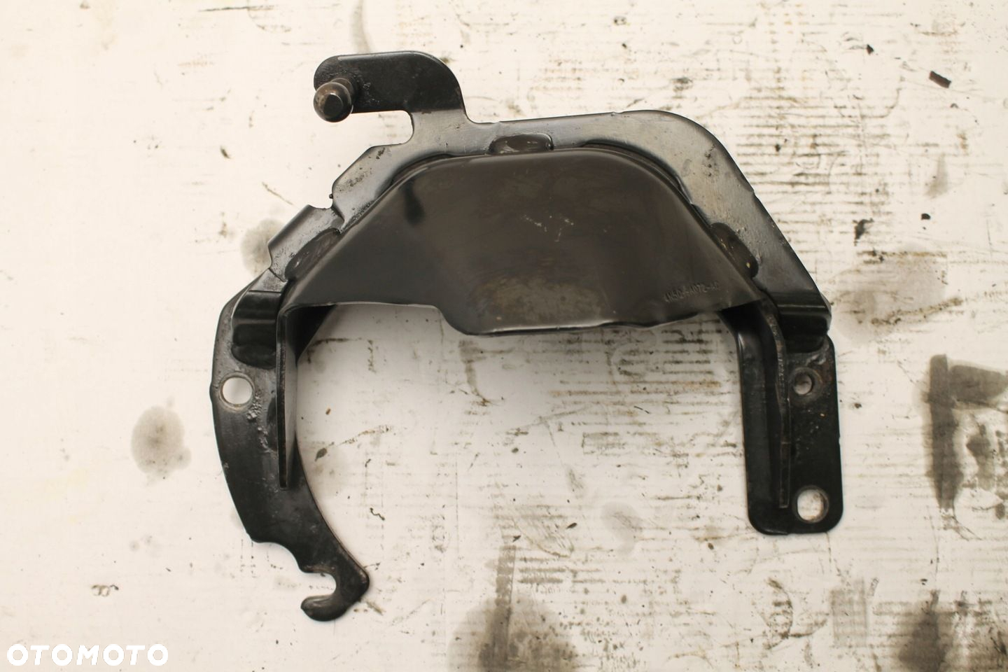 UCHWYT MOCOWANIE FILTRA PALIWA VOLVO V40 2.0 D - 2