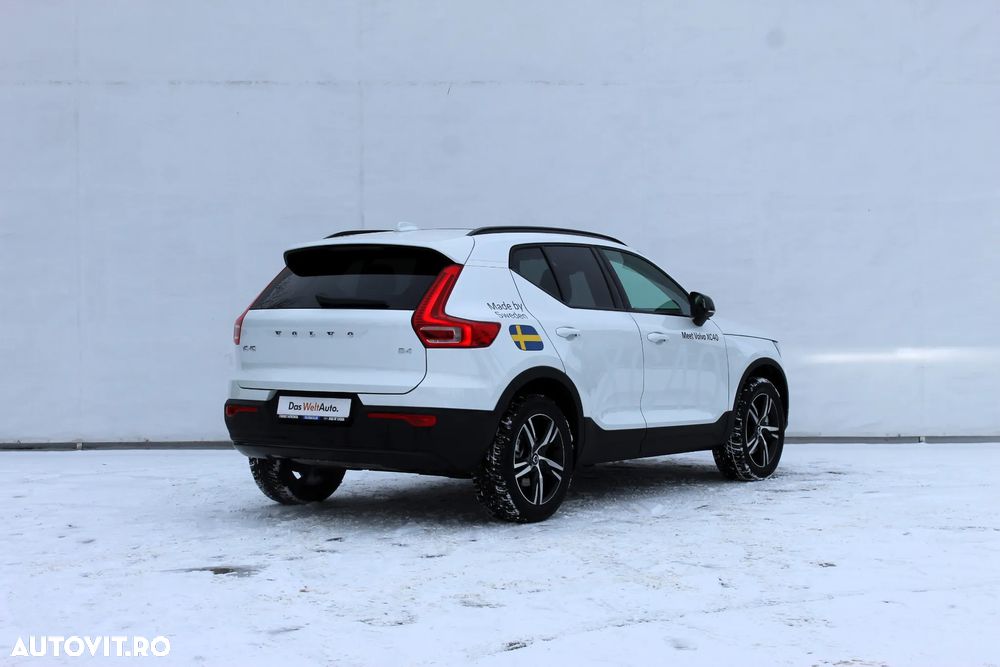 Volvo XC 40 B4 AT FWD MHEV Ultimate Dark - 5