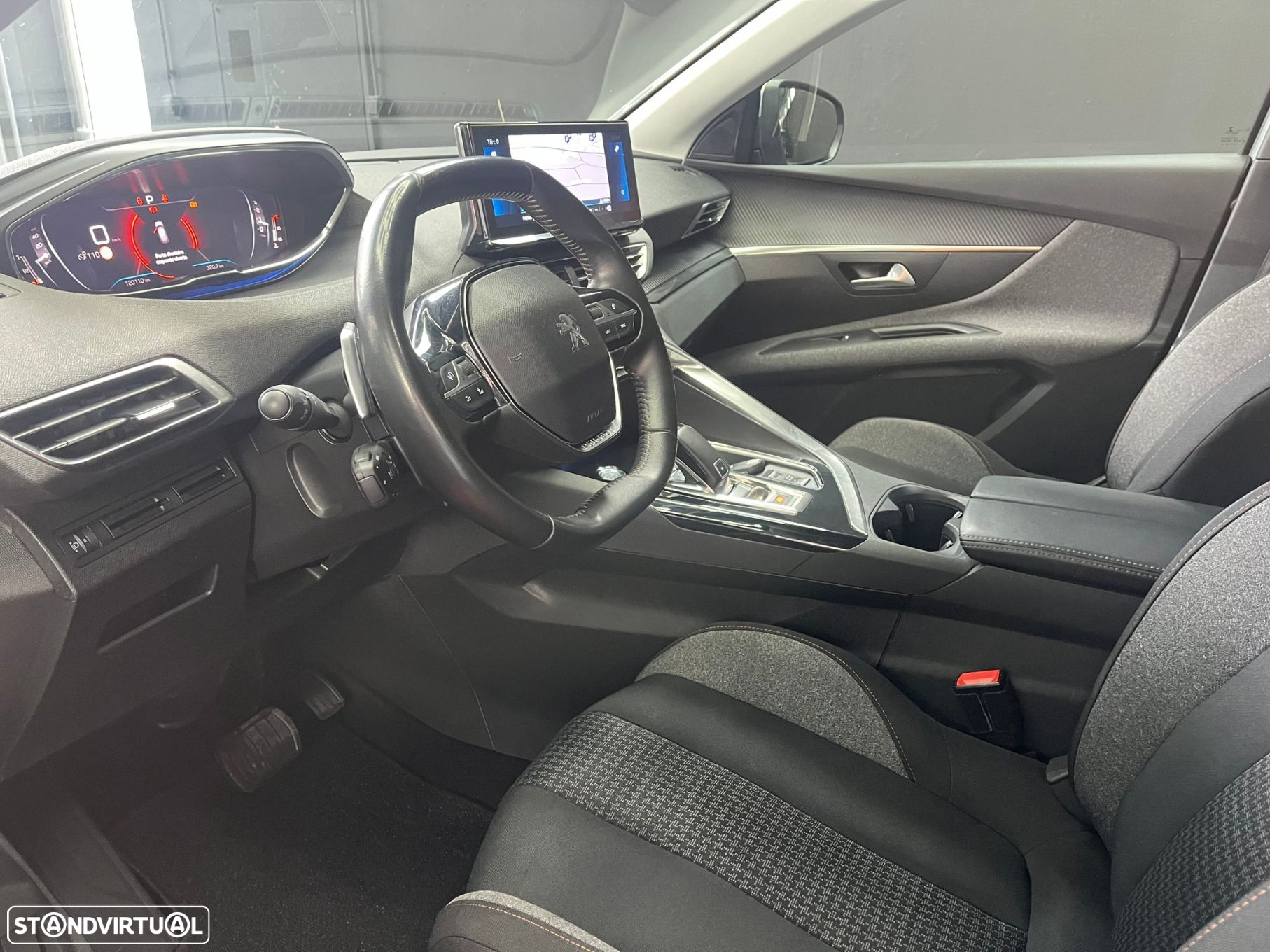 Peugeot 3008 1.5 BlueHDi Active Pack EAT8 - 8