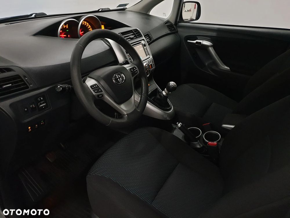 Toyota Verso 2.0 D-4D Premium - 7