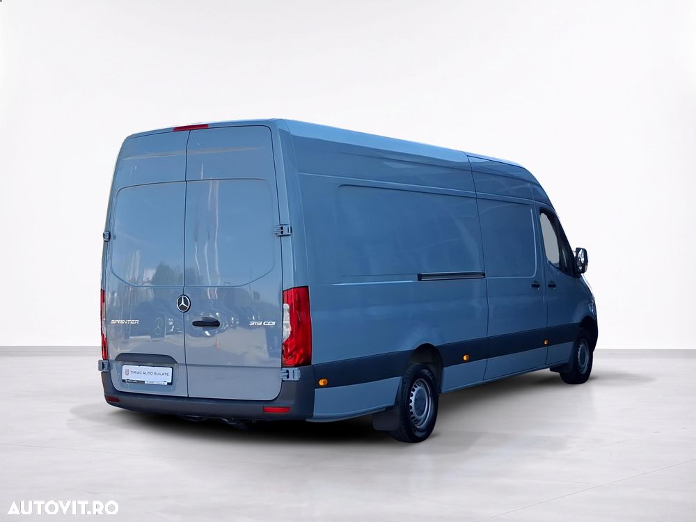 Mercedes-Benz Sprinter - 6