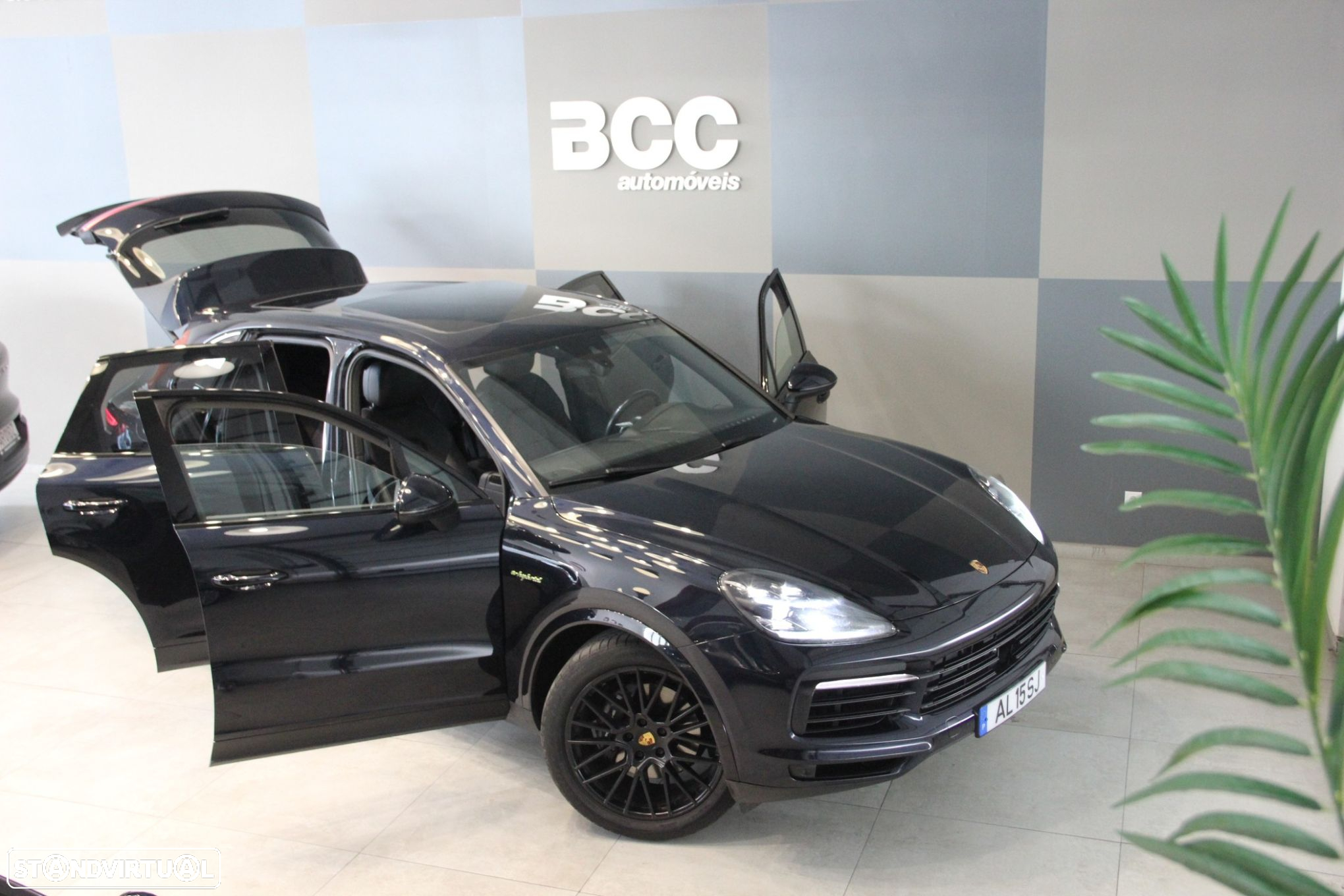 Porsche Cayenne E-Hybrid Platinum Edition - 25