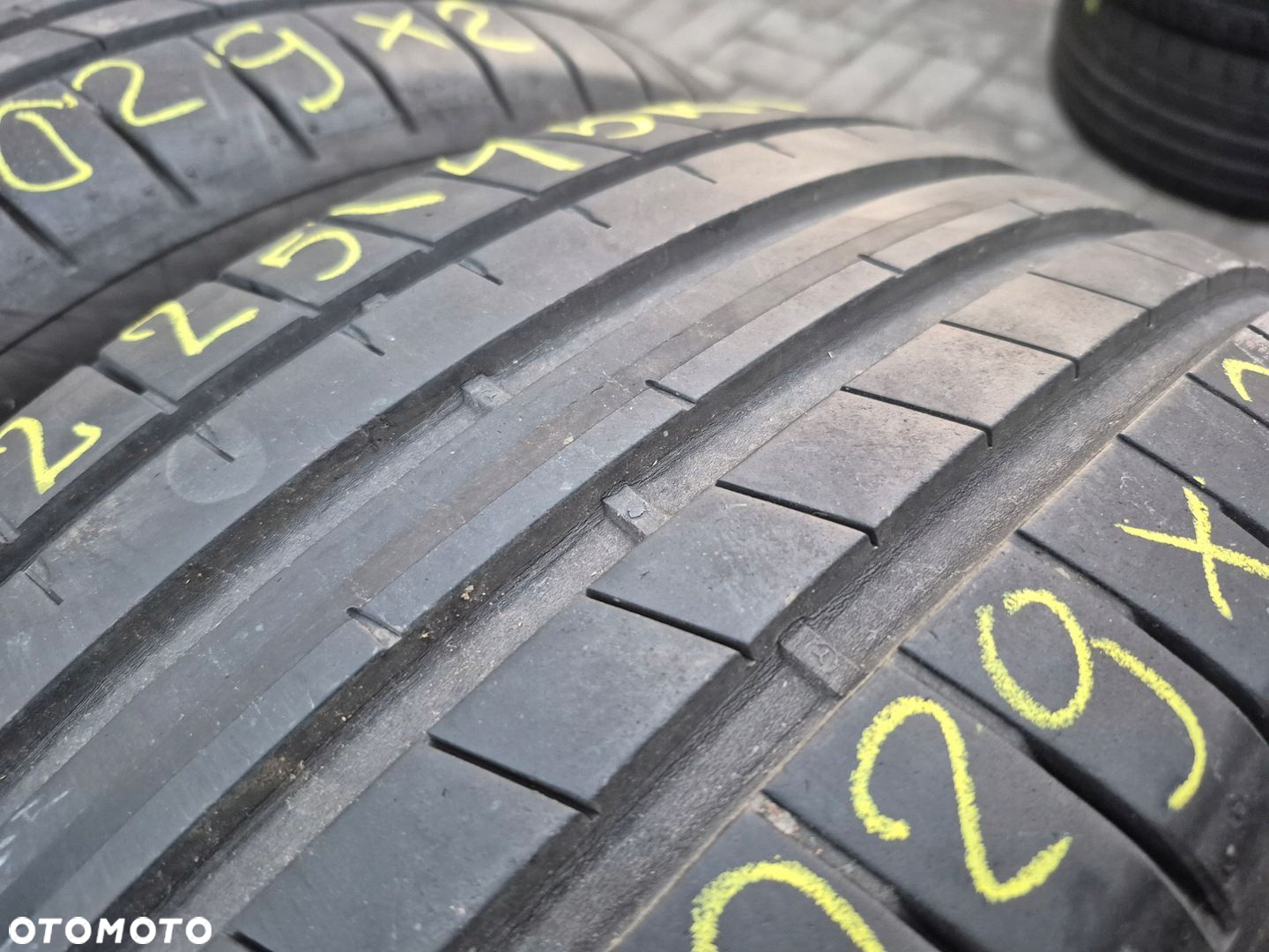 DUNLOP SPORT MAXX RT2 225/45R19 92W RSC RUNFLAT 2X - 3