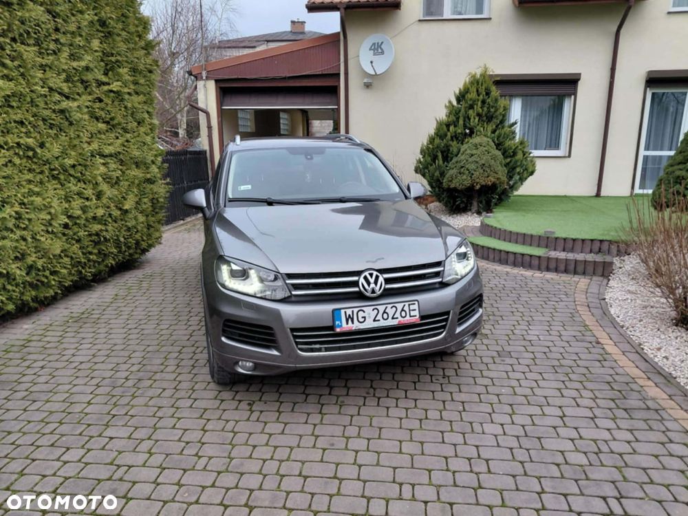 Volkswagen Touareg - 1