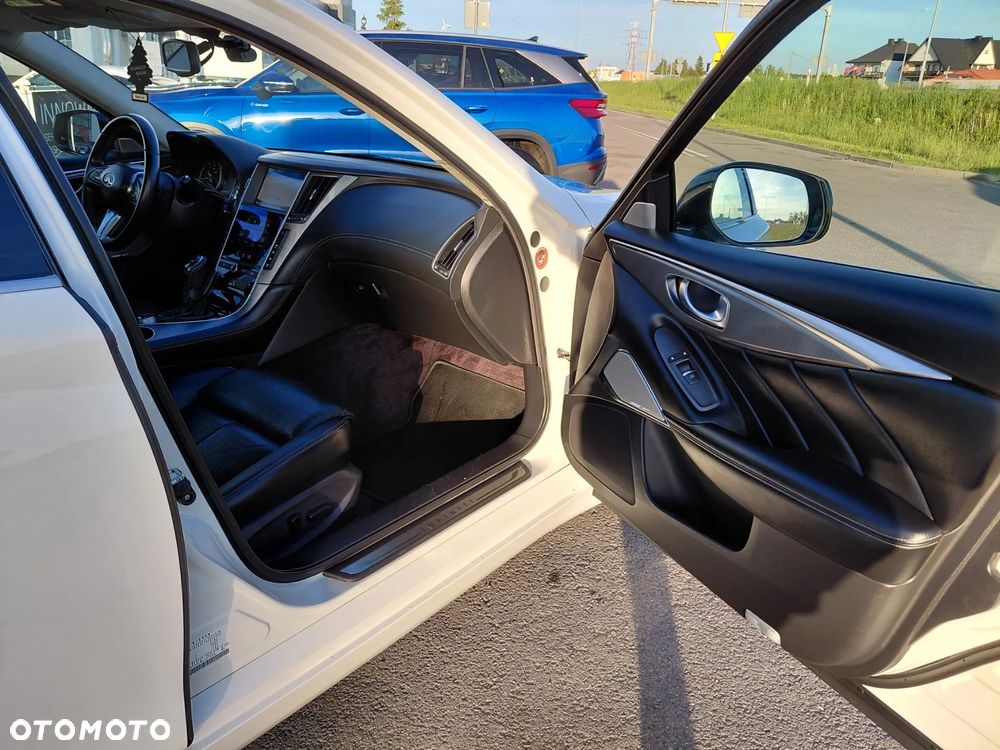 Infiniti Q50 2.0t Sport Tech EU6 - 13