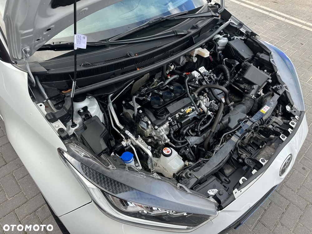 Toyota Yaris Hybrid 1.5 GR Sport - 28