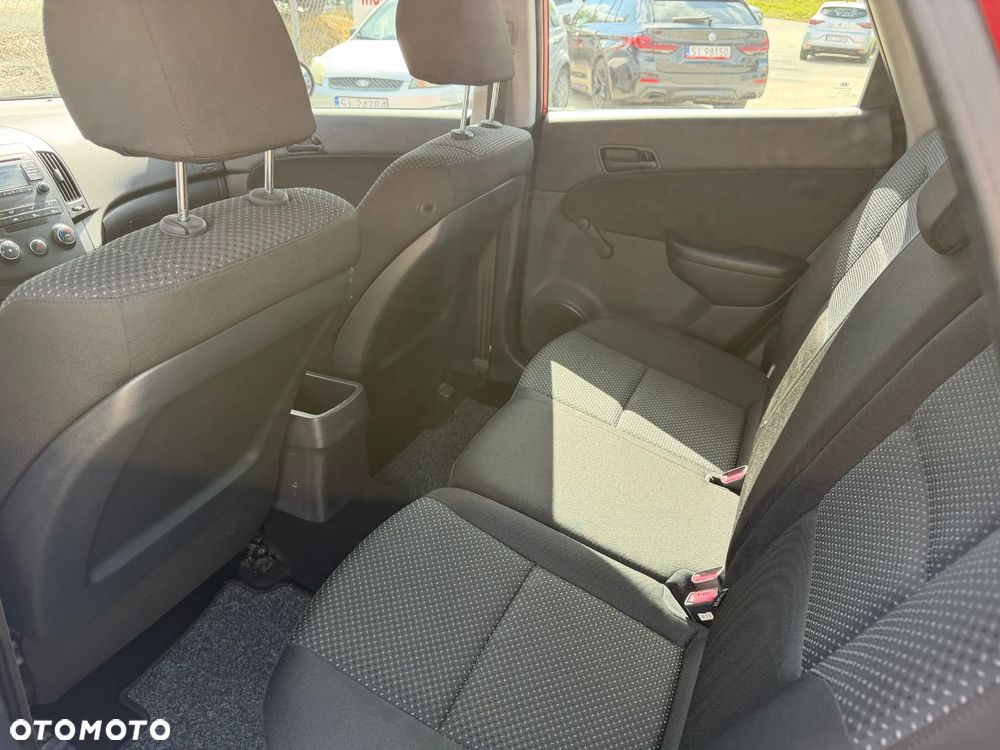 Hyundai i30 1.4 Comfort - 12