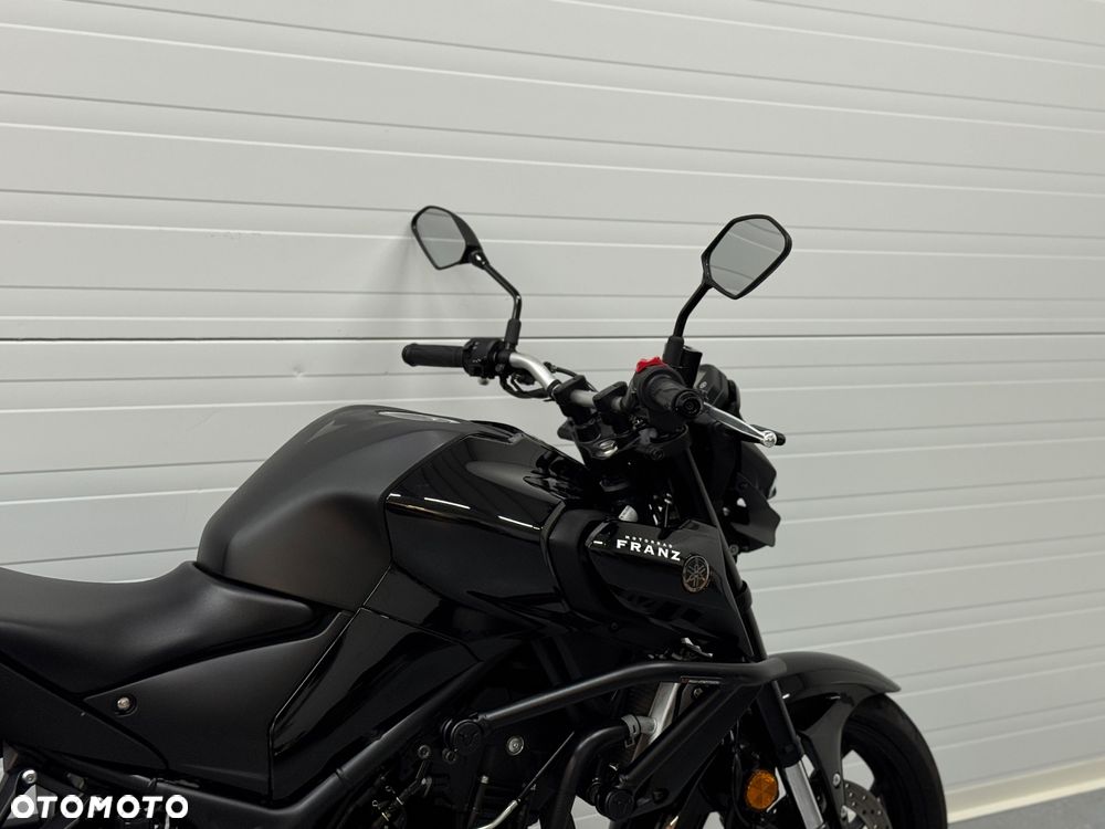 Yamaha MT - 5