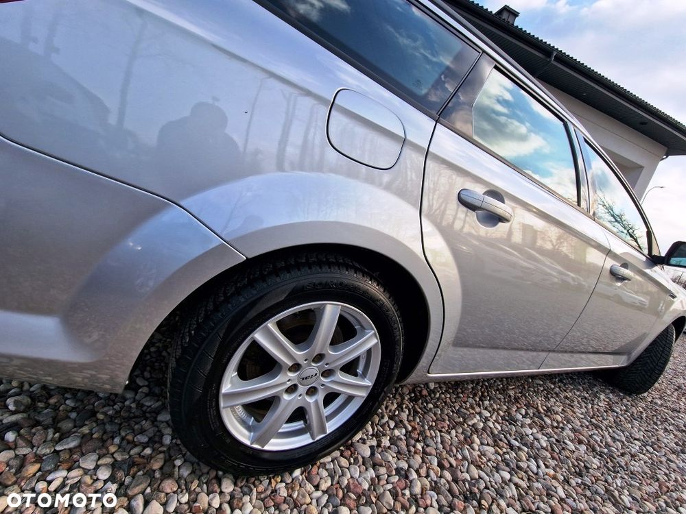 Ford Mondeo - 27