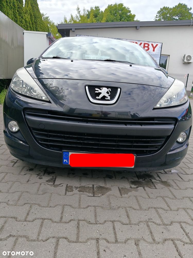 Peugeot 207 - 1