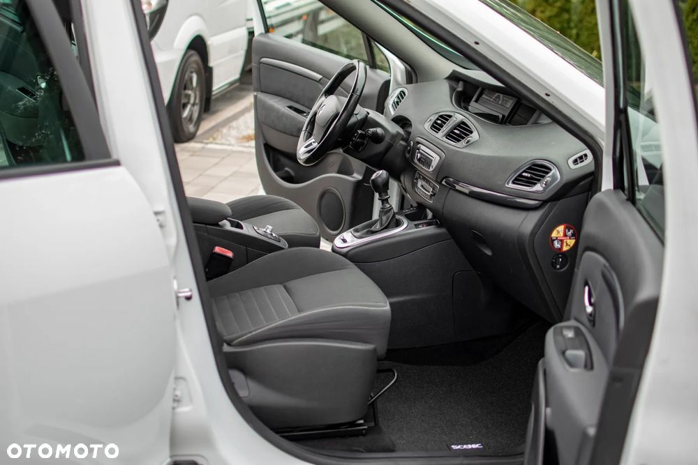 Renault Scenic - 36