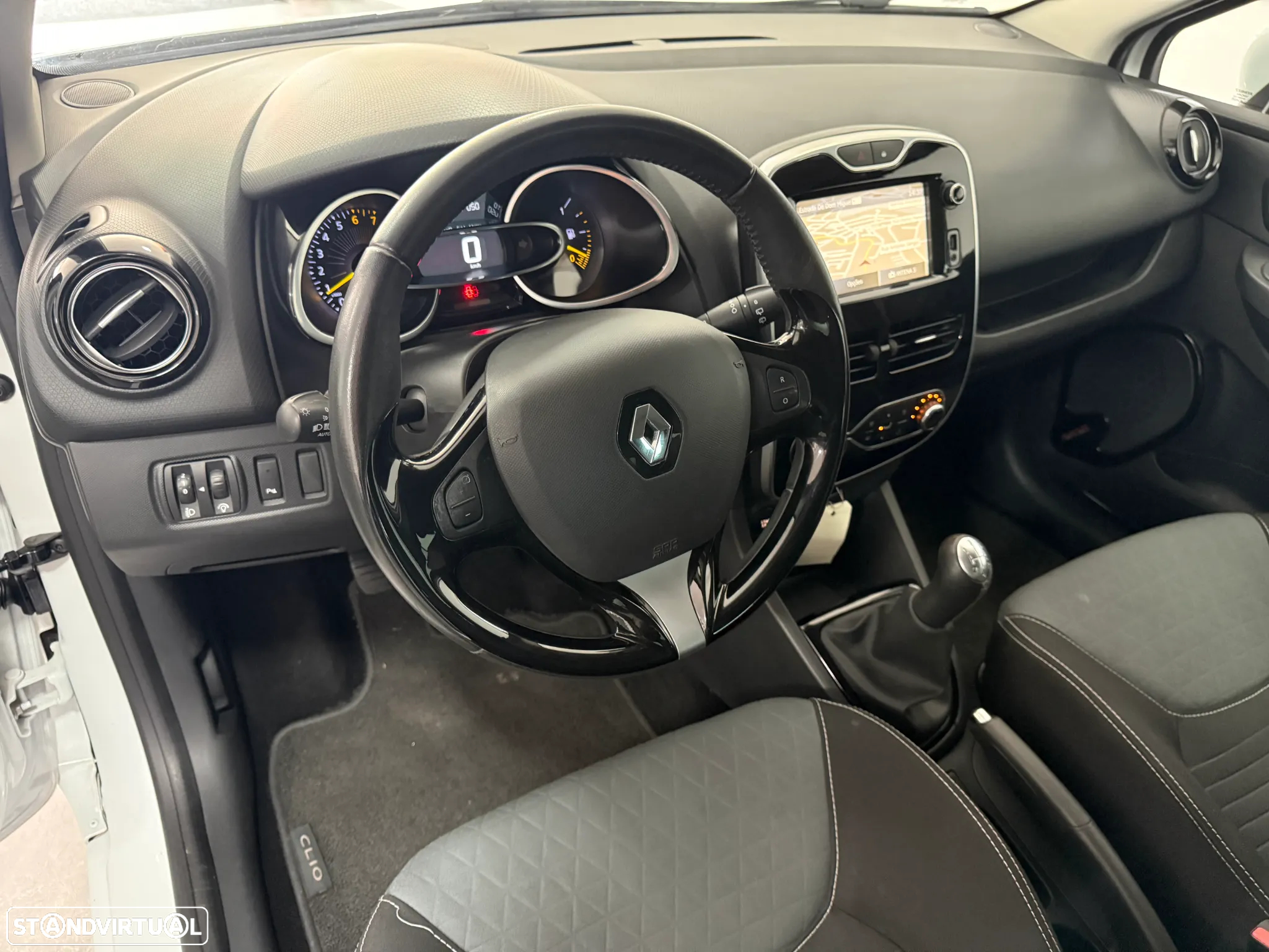 Renault Clio Sport Tourer 0.9 TCe Limited - 11