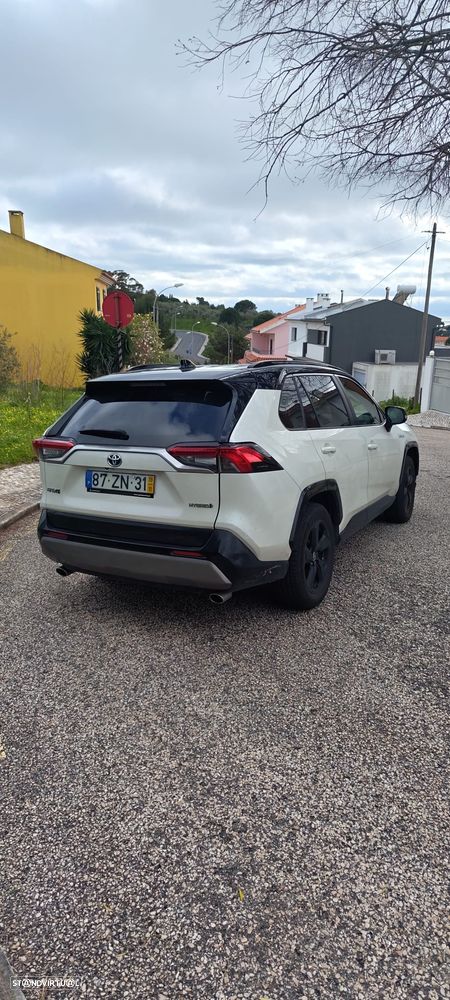 Toyota RAV4 - 4