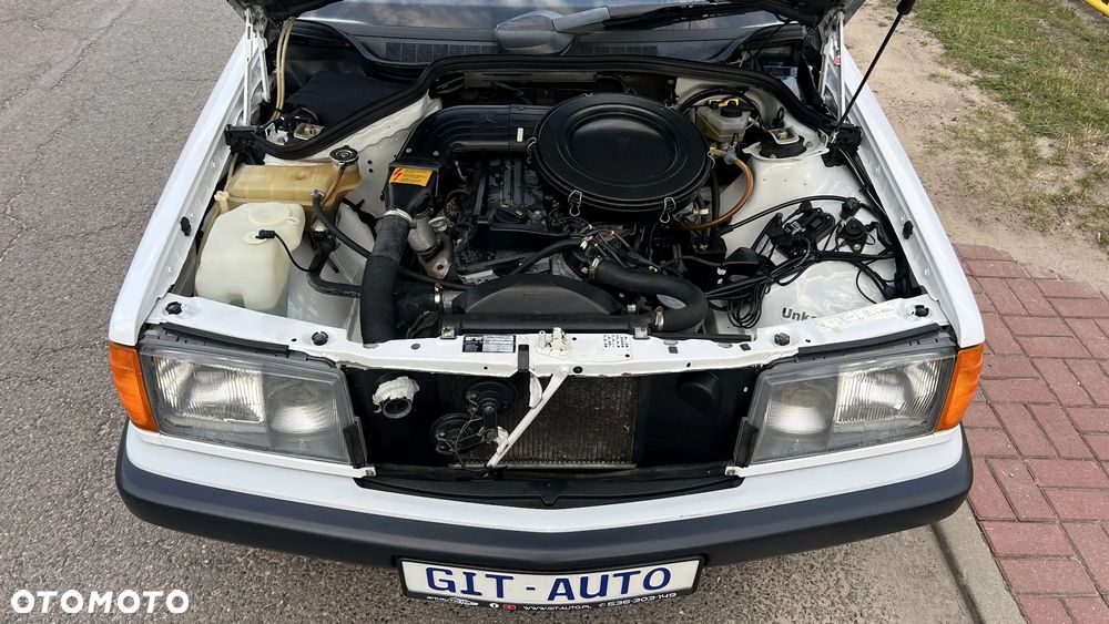 Mercedes-Benz W201 (190) - 31