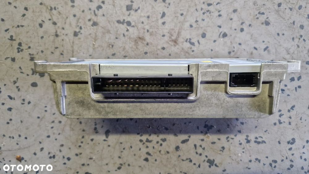 AUDI A4 B8  WZMACNIACZ AUDIO 8T0035223AE - 2