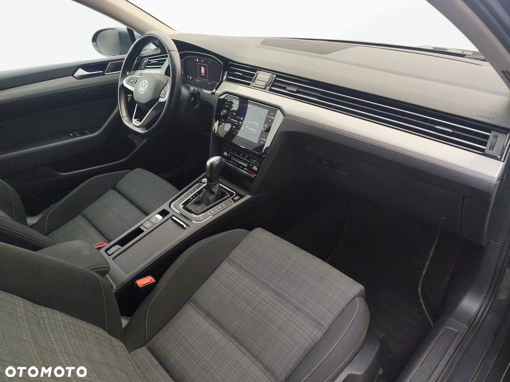 Volkswagen Passat Variant - 21