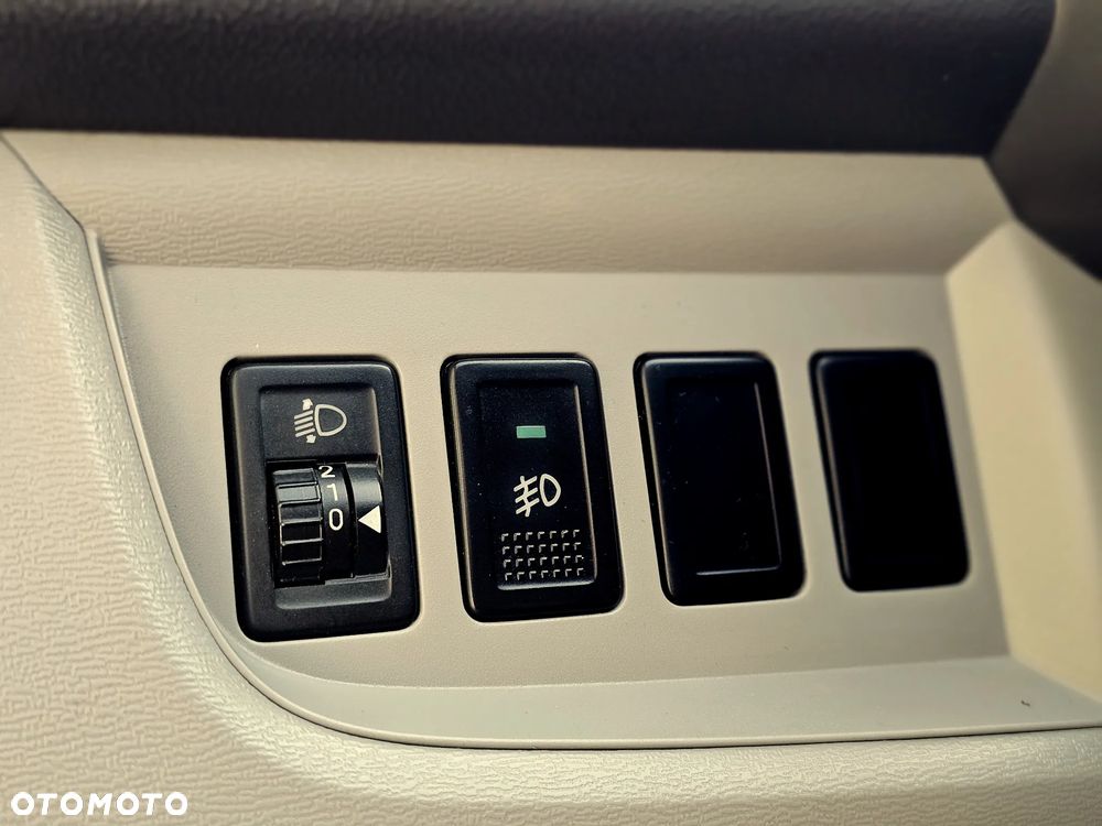 Nissan Pixo 1.0 more - 22