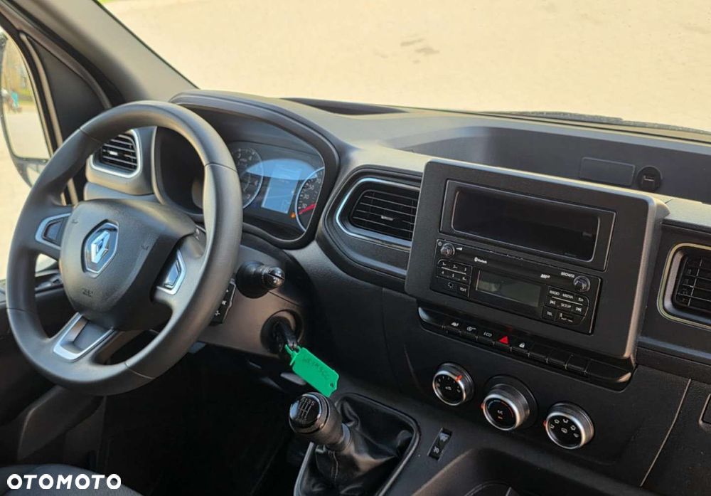 Renault Master - 24