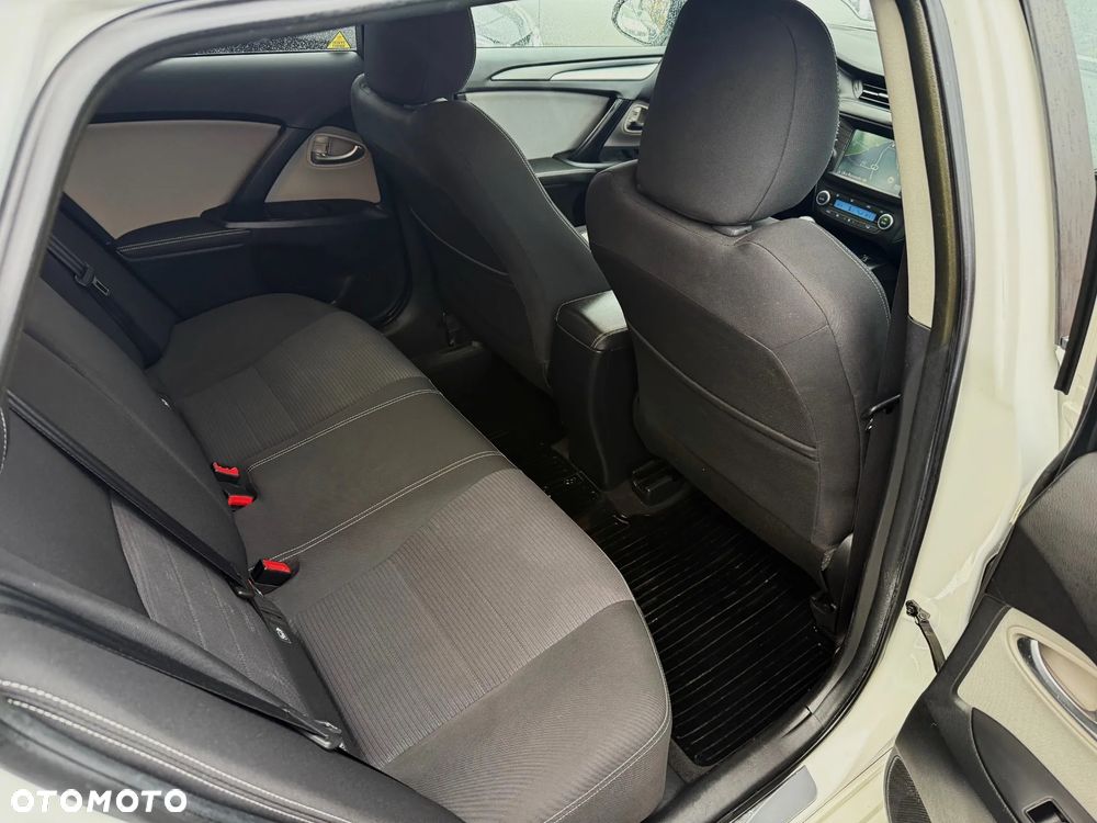 Toyota Avensis 2.0 D-4D Prestige - 10