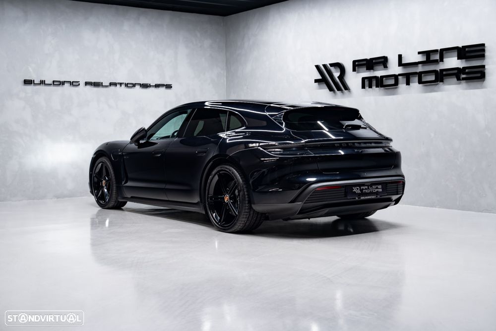 Porsche Taycan Sport Turismo - 9