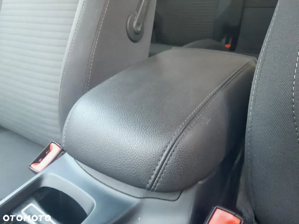 Ford C-MAX - 15