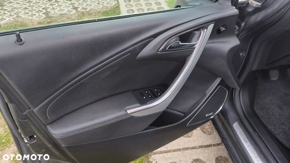 Opel Astra 1.4 Turbo Cosmo - 12