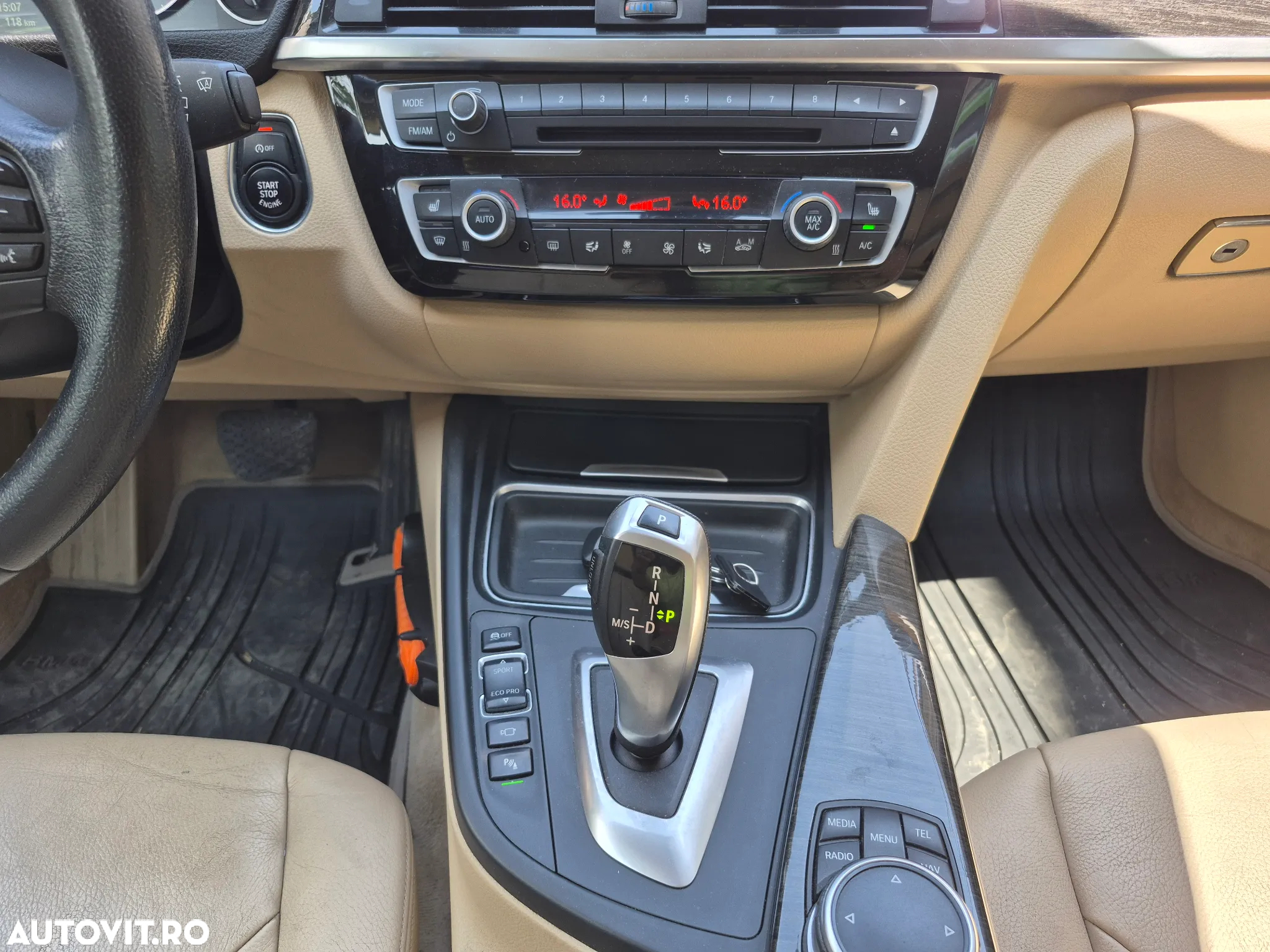 BMW Seria 3 320i GT Aut. Luxury Line - 18