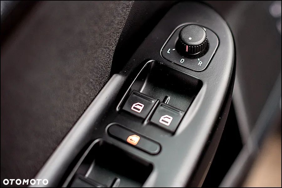 Volkswagen Passat - 30