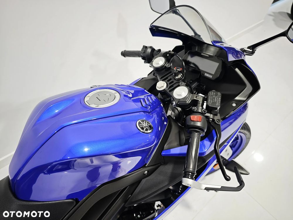 Yamaha YZF - 9