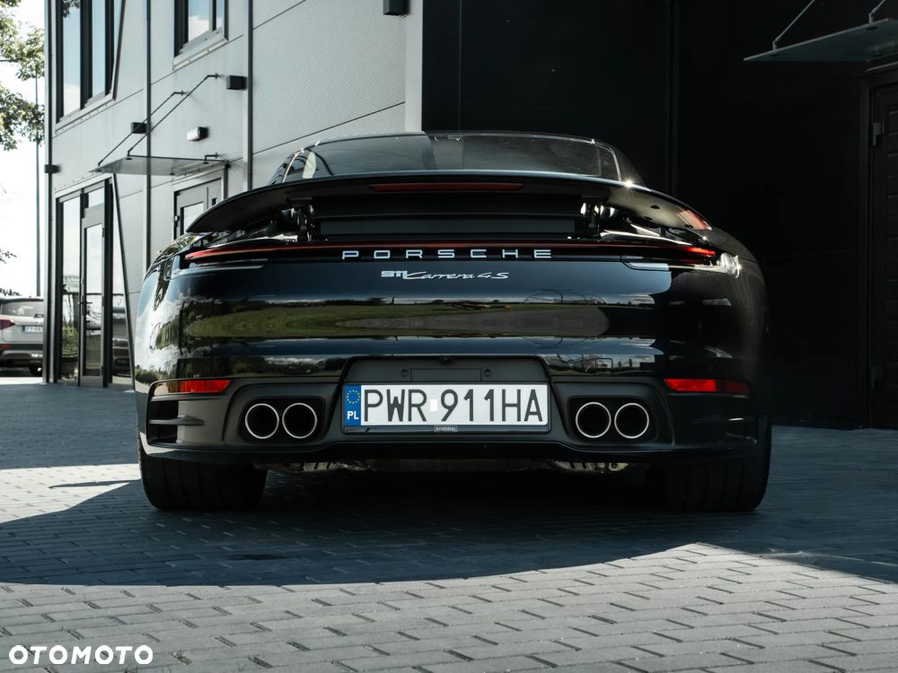 Porsche 911 Carrera 4S - 36