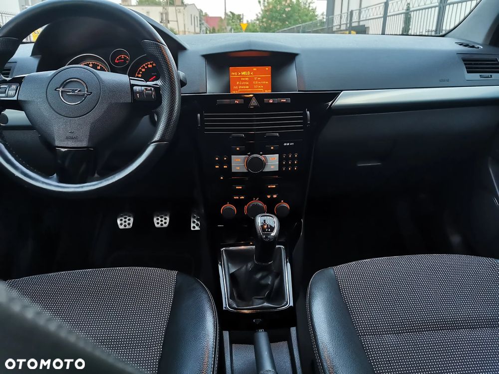 Opel Astra 1.6 Black&White - 6