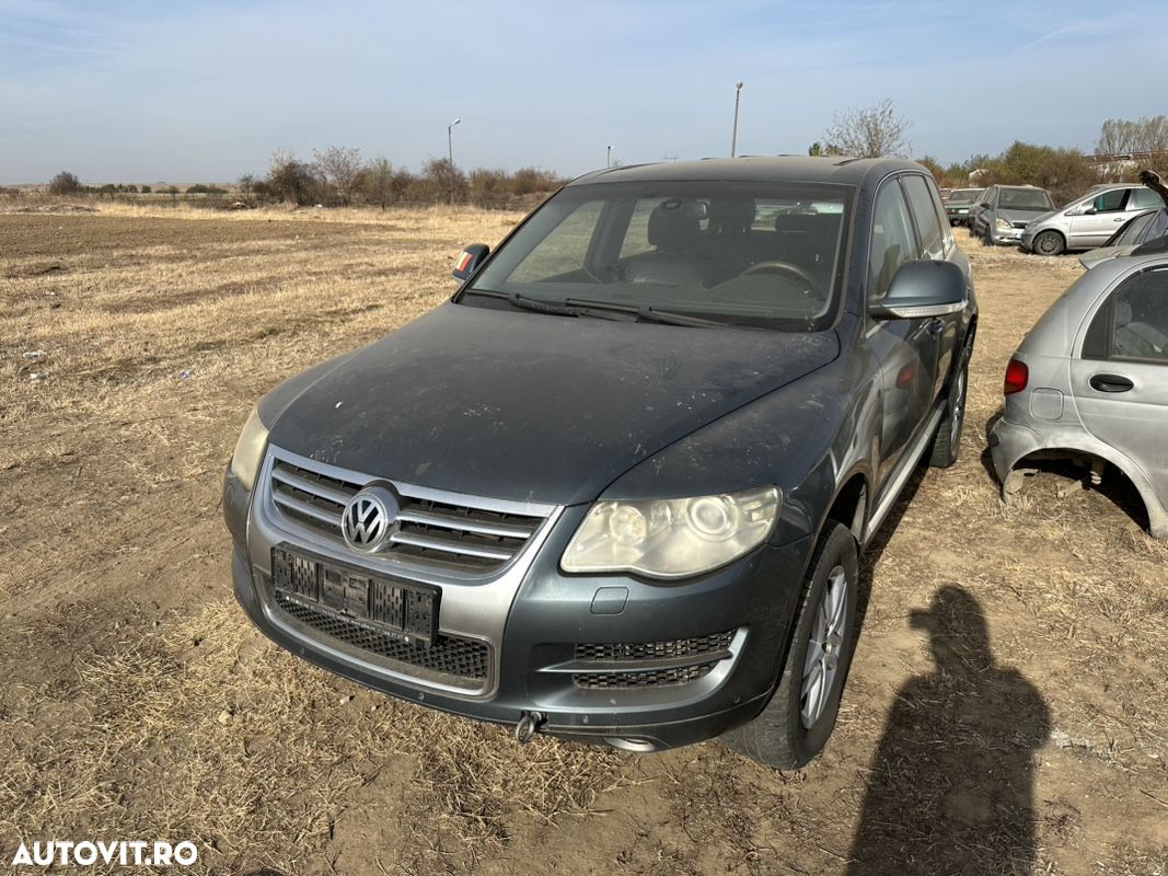 Dezmembrez Volkswagen Touareg - 1