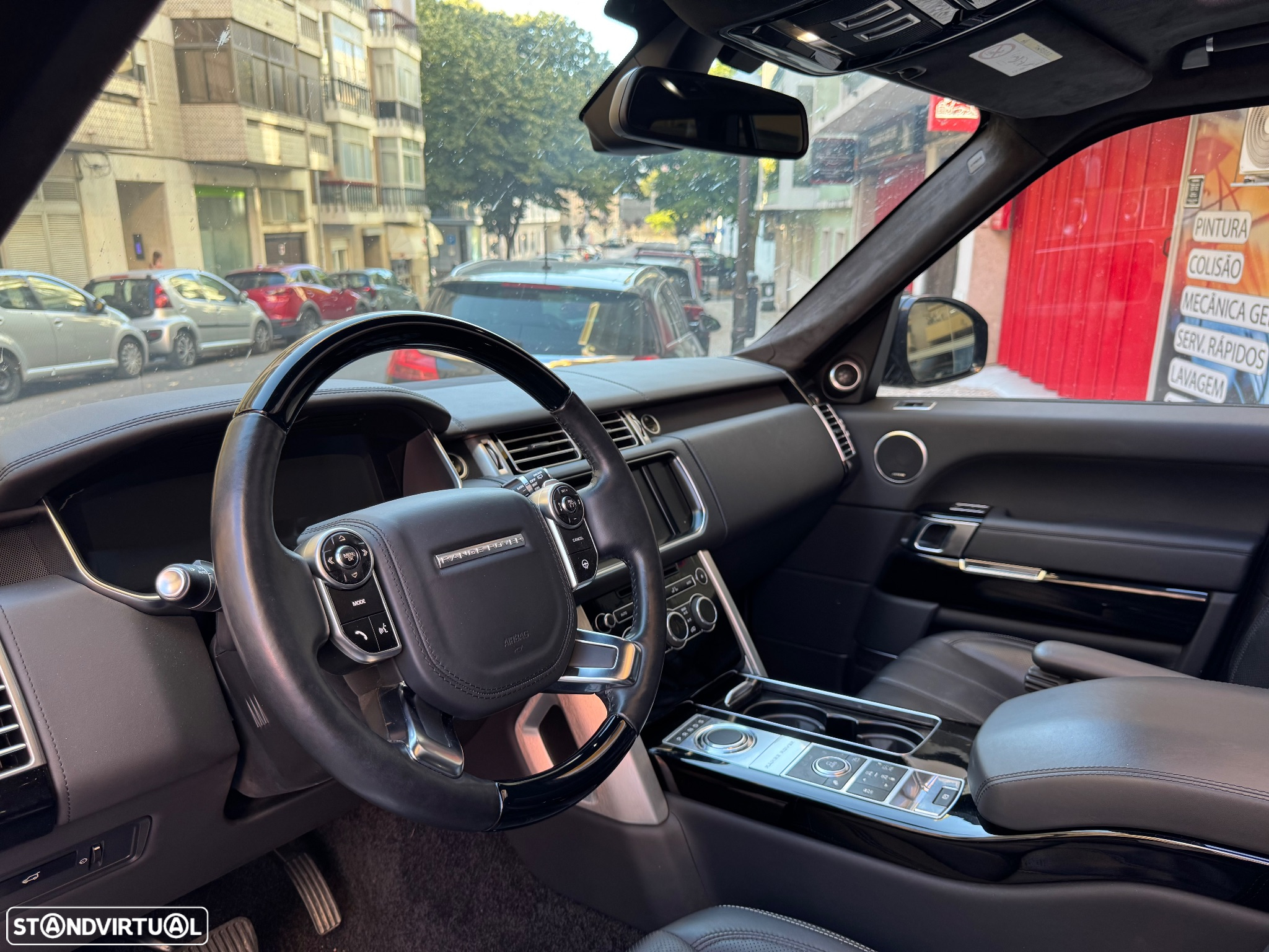 Land Rover Range Rover 4.4 SDV8 Autobiography - 2