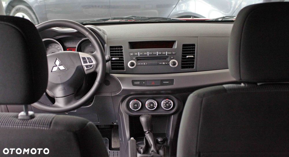 Mitsubishi Lancer 1.8 Invite - 5